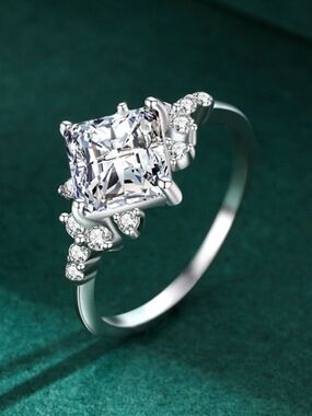 Designer-Inspired Princess Cut Ring 925 Sterling Silver Cubic Zirconia Stone.
